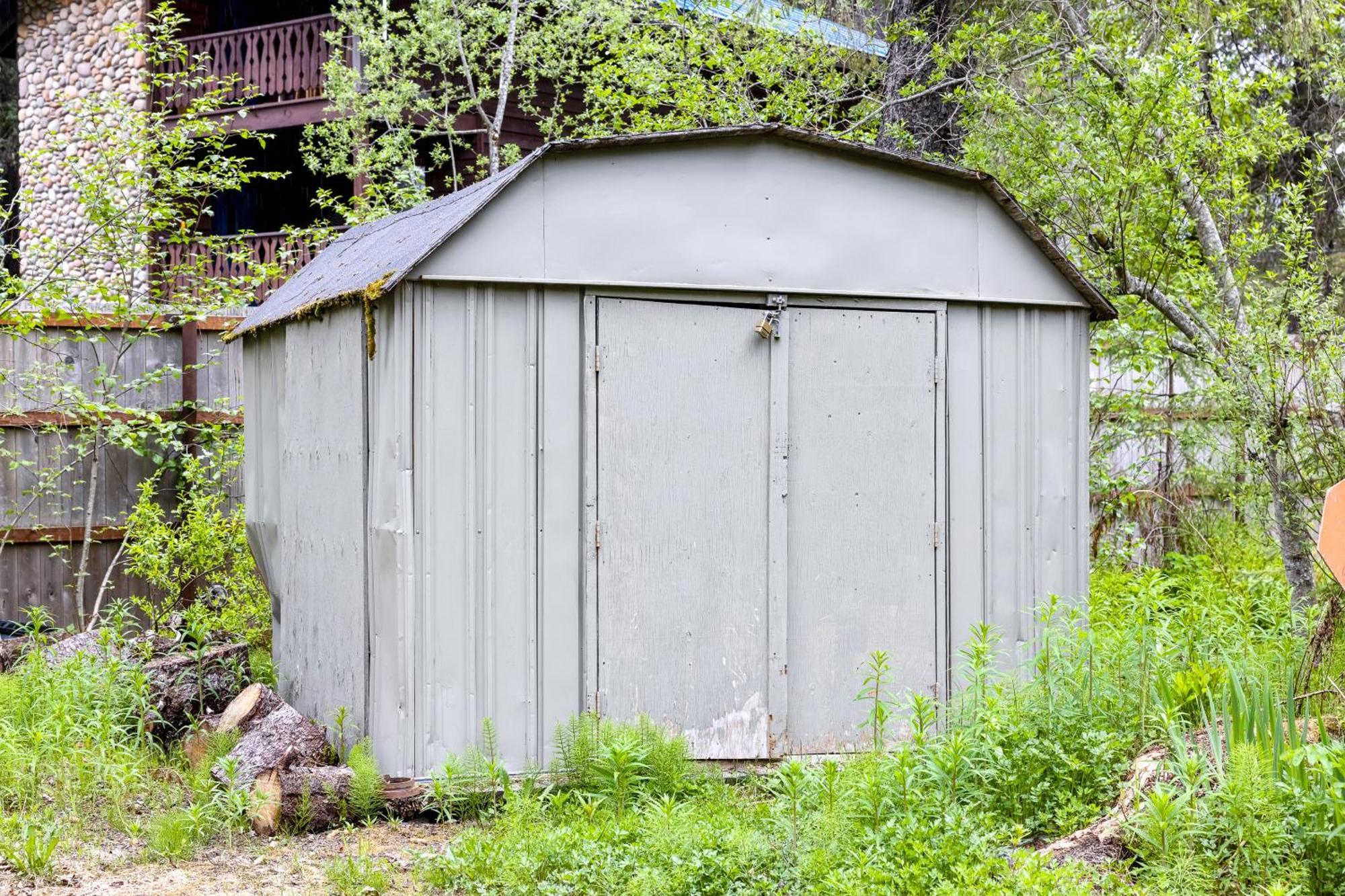 Loveland Cottage Girdwood Room photo